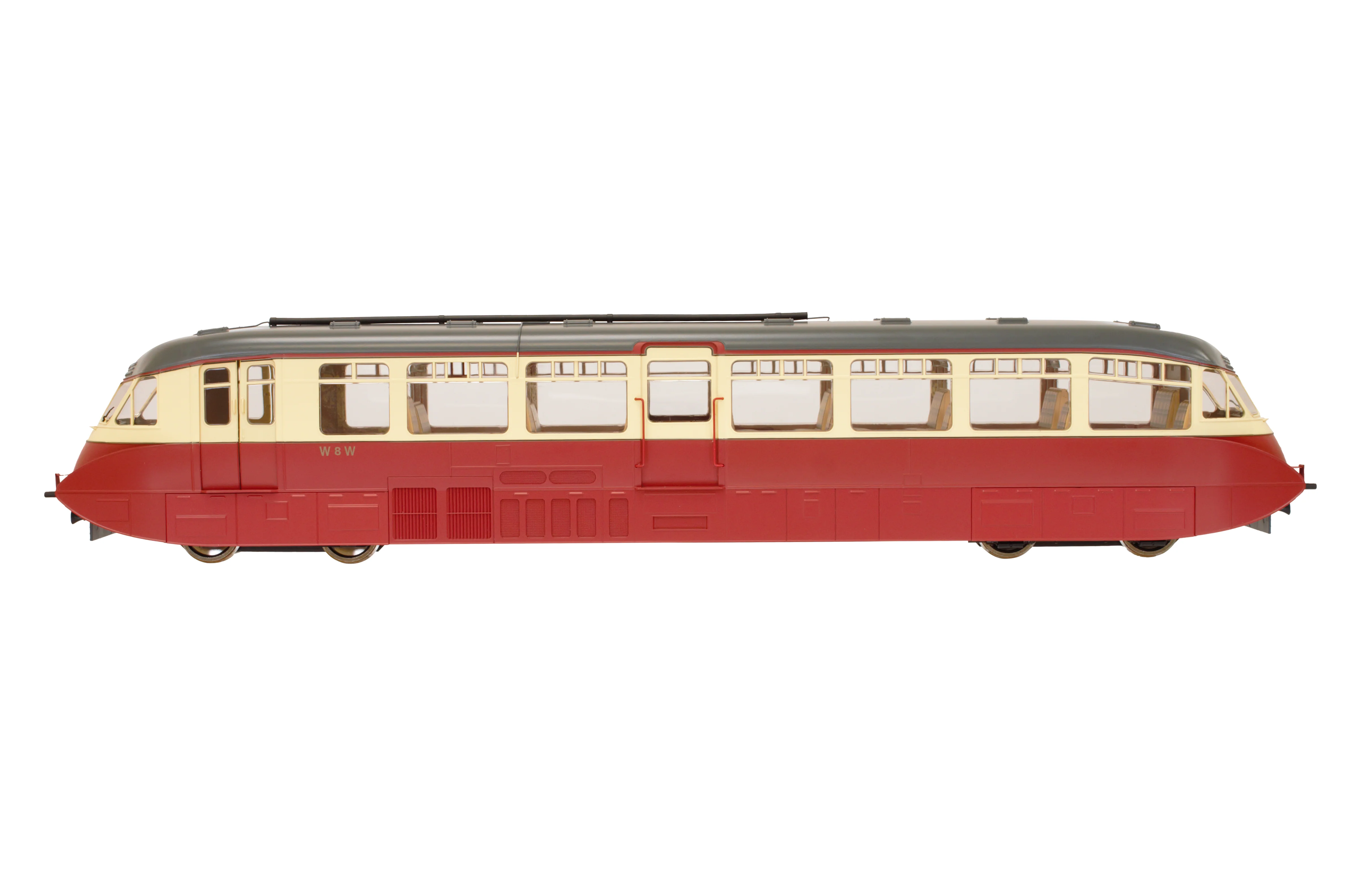7D-011-005 O Gauge Streamlined Diesel Railcar W8W BR Lined Carmine & Cream - Image 3