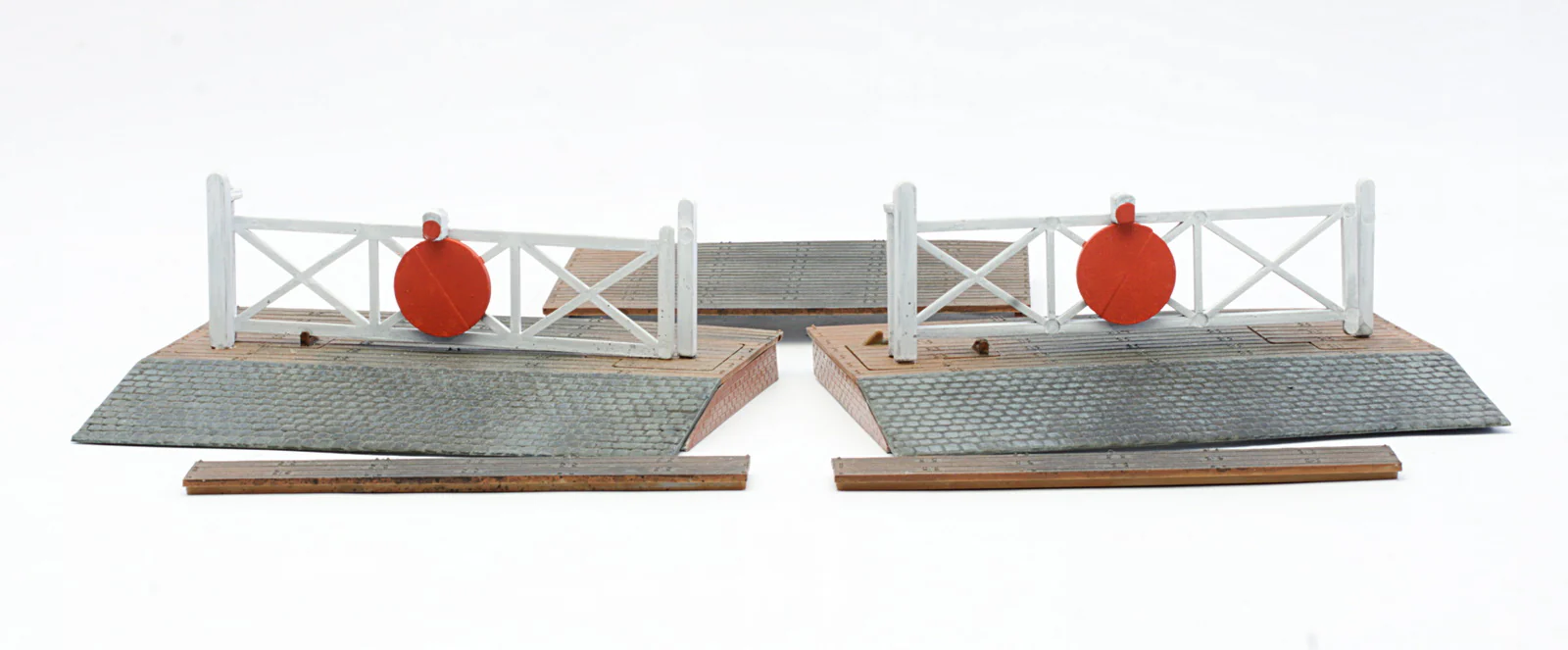 C015 Level Crossing